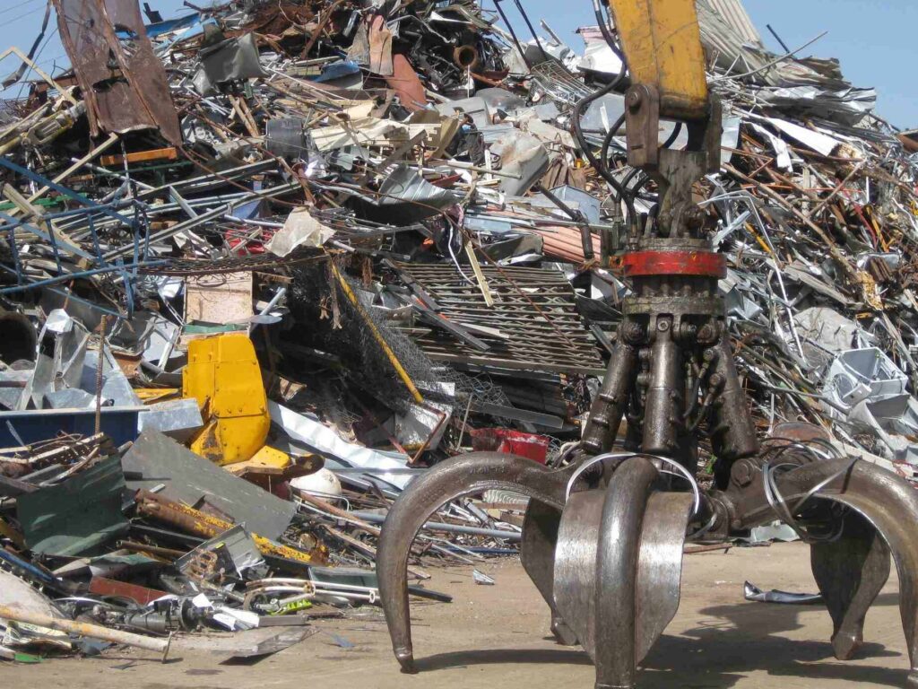 A-4 Desguaces Barcelona S.L: Expertos en Reciclaje de Vehículos