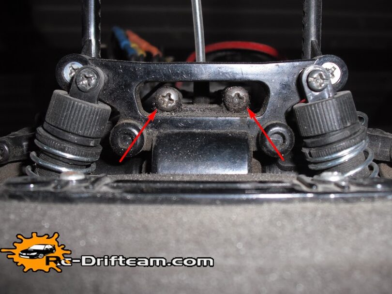 ¡Aprende cómo quitar tornillo de antena partida de coche en solo minutos!