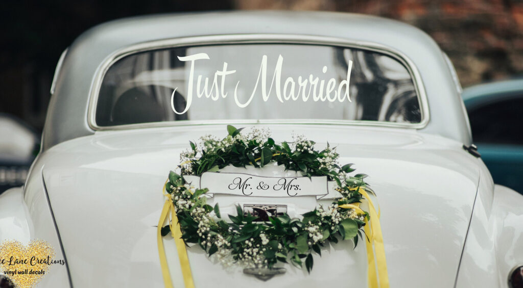 ¡Deslumbra con estilo! Coches de boda parte trasera: elegancia sobre ruedas ¡Deslumbra con estilo! Coches de boda parte trasera: elegancia sobre ruedas