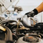 Elimina manchas de aceite en la parte superior del motor con estos consejos