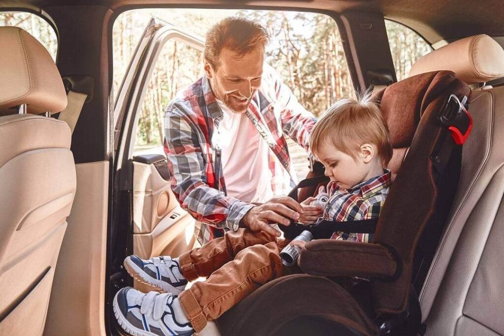 Normativa de seguridad: Sillas parte delantera en coche - ¡Protege a tu familia! Normativa de seguridad: Sillas parte delantera en coche - ¡Protege a tu familia!