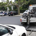 Retirada de coches: Grua municipal actúa para garantizar el orden