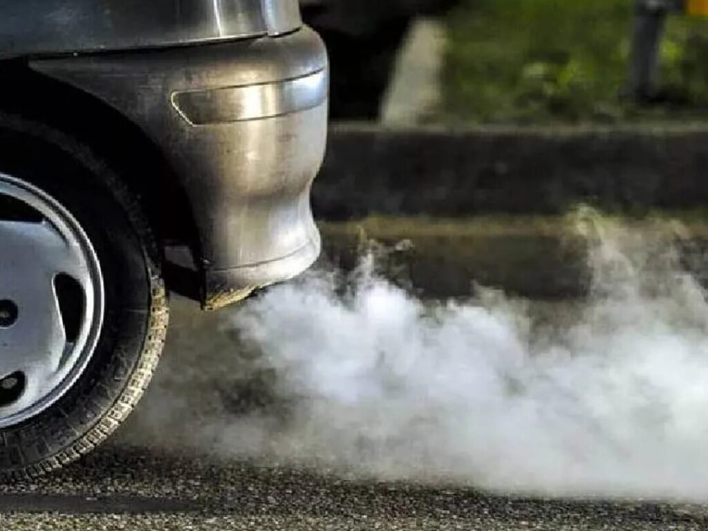 Revelado: Humo de la parte delantera al parar el coche ¡ Revelado: Humo de la parte delantera al parar el coche ¡