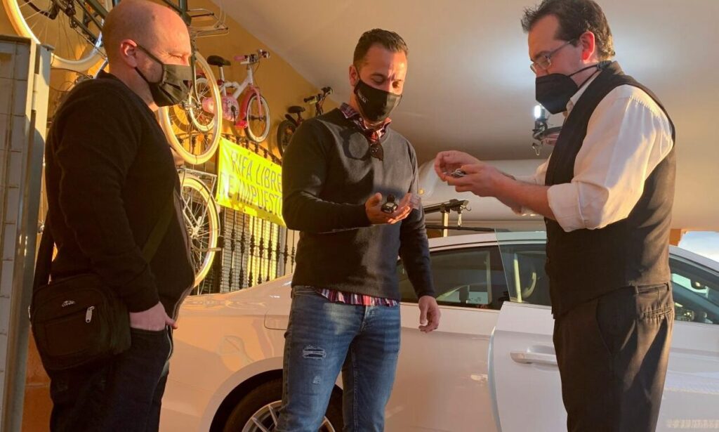 ¡Únete al grupo de Whatsapp Sevilla-Granada para compartir coche! ¡Únete al grupo de Whatsapp Sevilla-Granada para compartir coche!